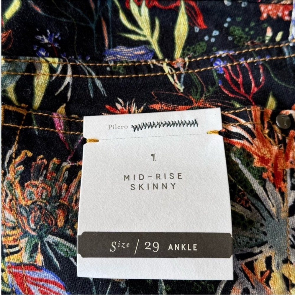Anthropologie Mid Rise Skinny Jeans with floral print - Picture 7 of 16